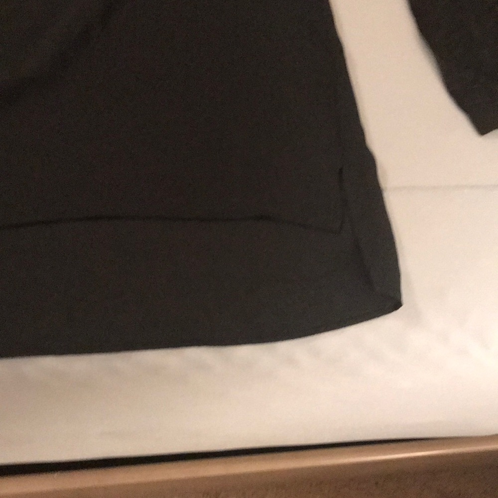 Beautiful Top from Loft!!! - Picture 6 of 6